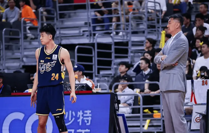 半岛体育app-杜锋：其实常规赛不至于打得这么紧，所以还是从自身找原因